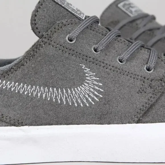 Nike SB Zoom Stefan Janoski Mens Size 7.5 Suede Gray Flyleather RM CI3836 002